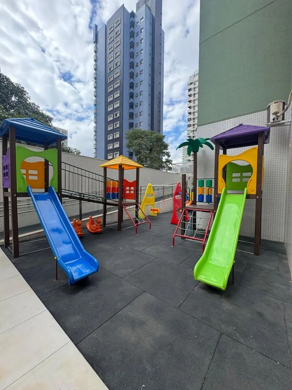 Apartamento semi-mobiliado localizado no Centro de Maringá - Foto 4