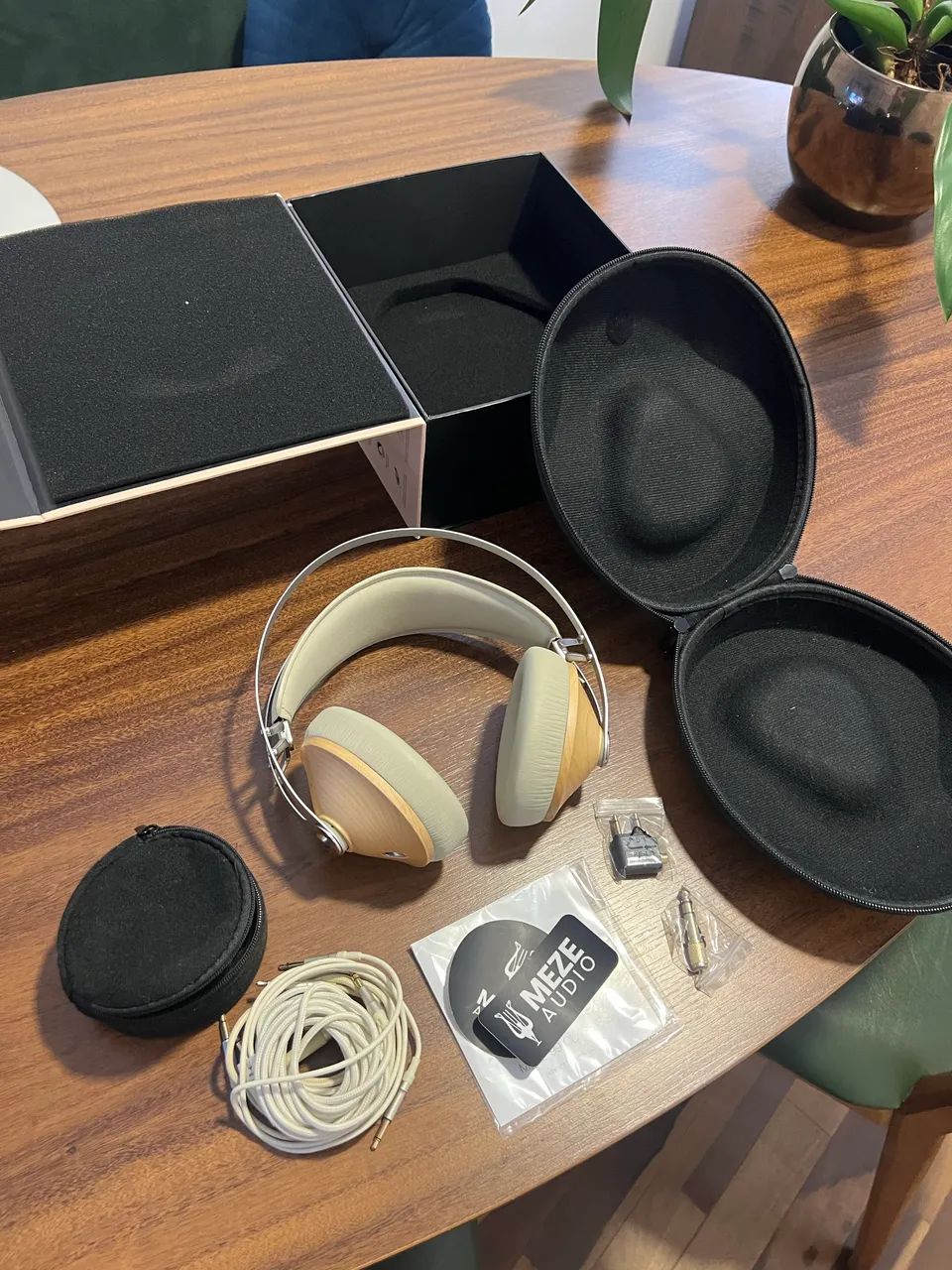 MEZE 99 D8000 銀OFC + 6N銀 八芯 4.4mm5極 L字 MEZE 99 D8000 銀OFC + 6N銀 八芯 4.4mm5極 L字 Meze-Audio-99