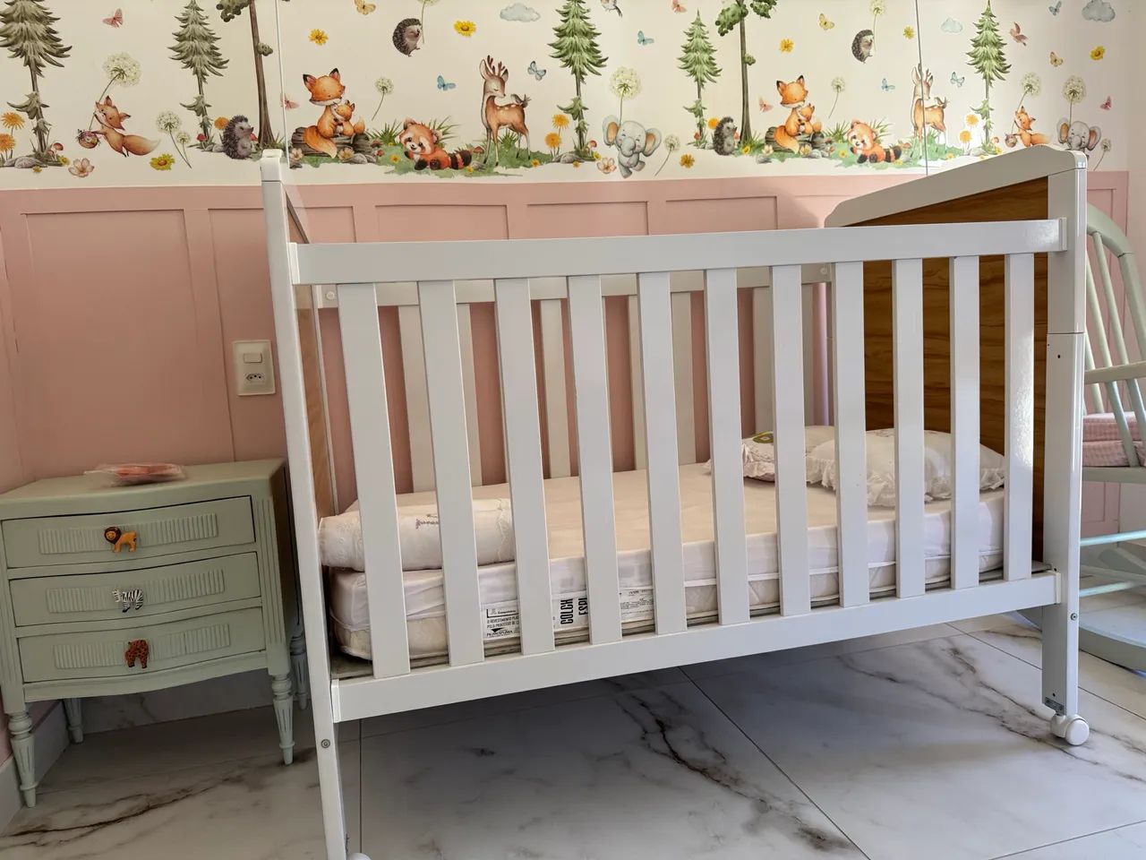 Berço Cloe 2x1 - Vira caminha - Foto 2