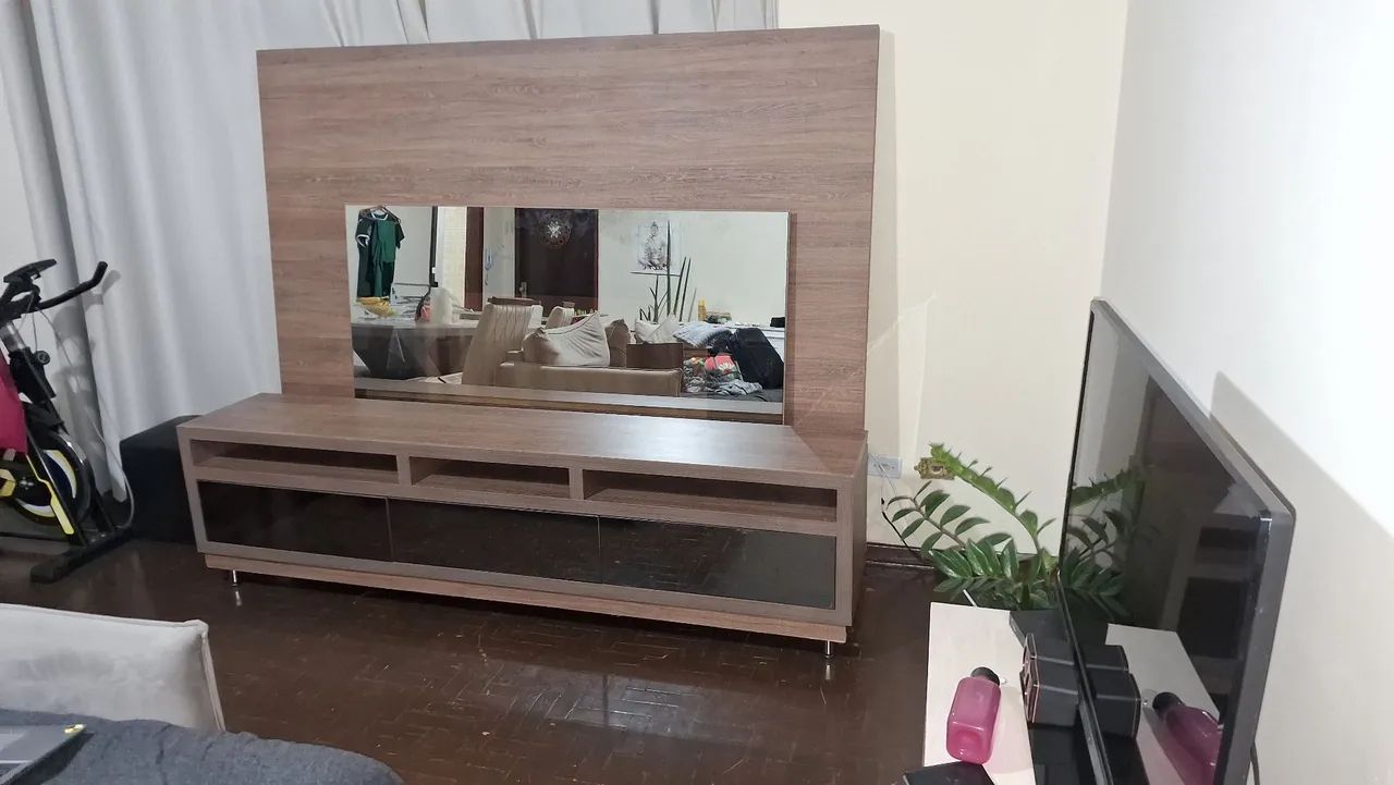 APARADOR COM PAINEL 