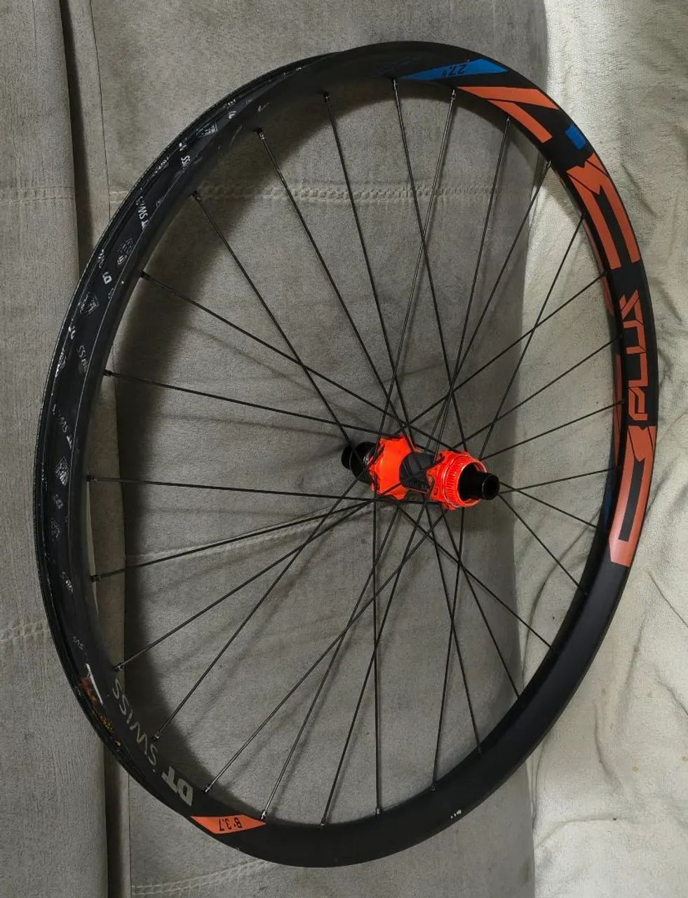 Par de rodas DT Swiss XM 1501 spline one aro 27.5 boost largura interna 40mm  - Foto 2