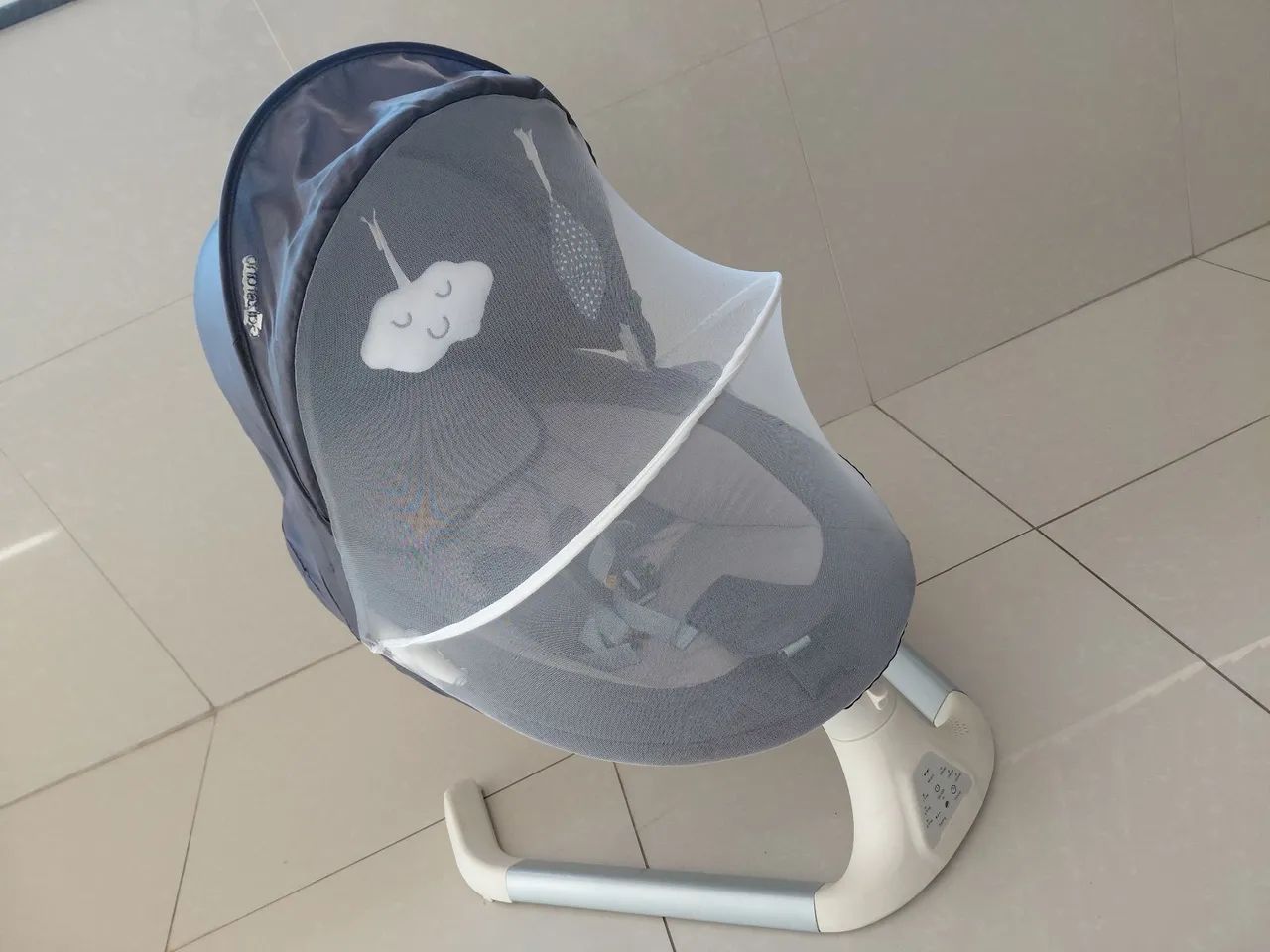 Vendo cadeirinha galzerano usada bivolt - Foto 2