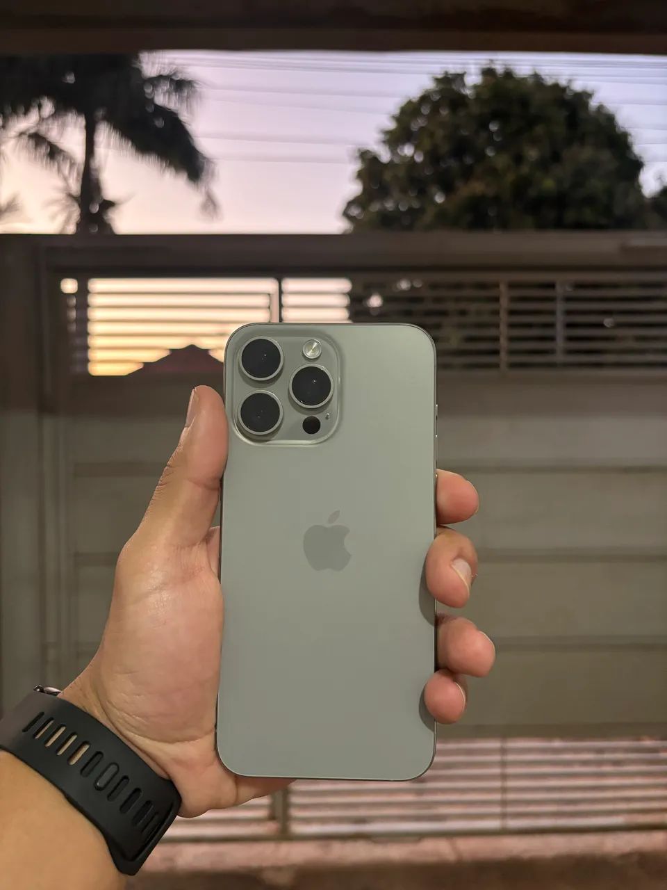 IPHONE 15 PRO MAX  - Foto 2