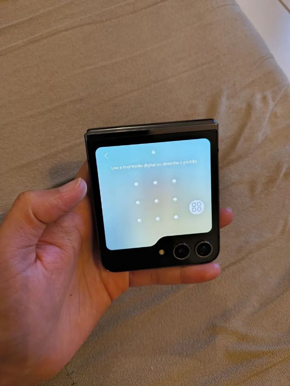 Z Flip 5 - Foto 3