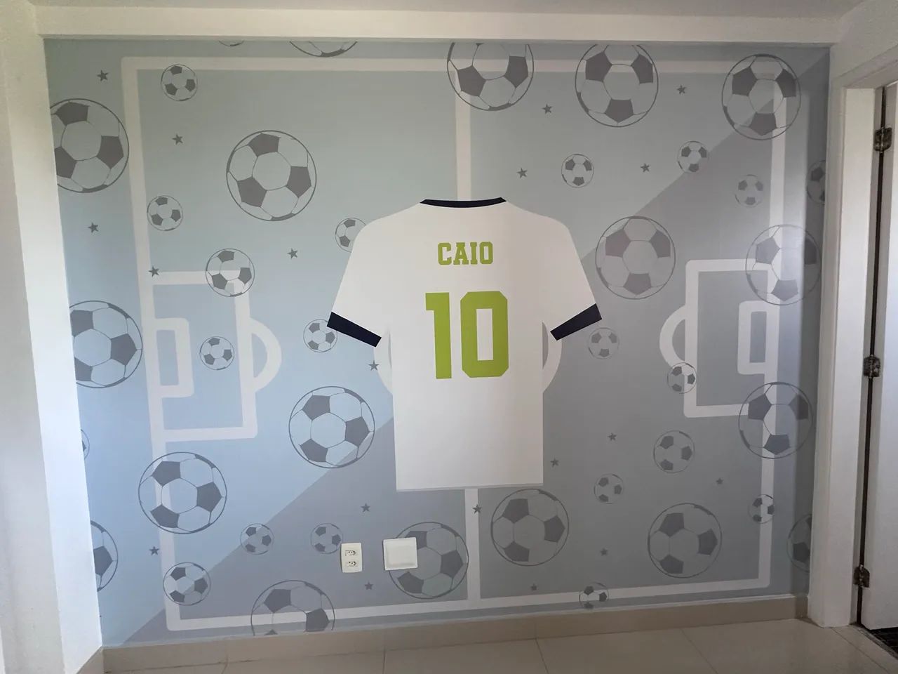 Venda e aplicação de papel de parede e adesivos em móveis *77 