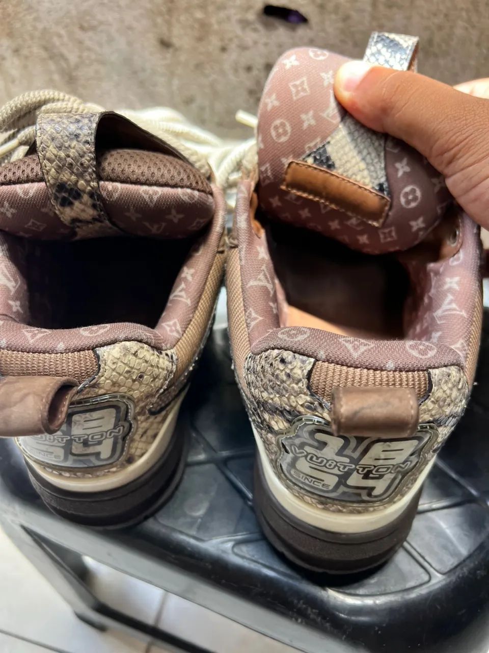 Tênis Lv  - Foto 2