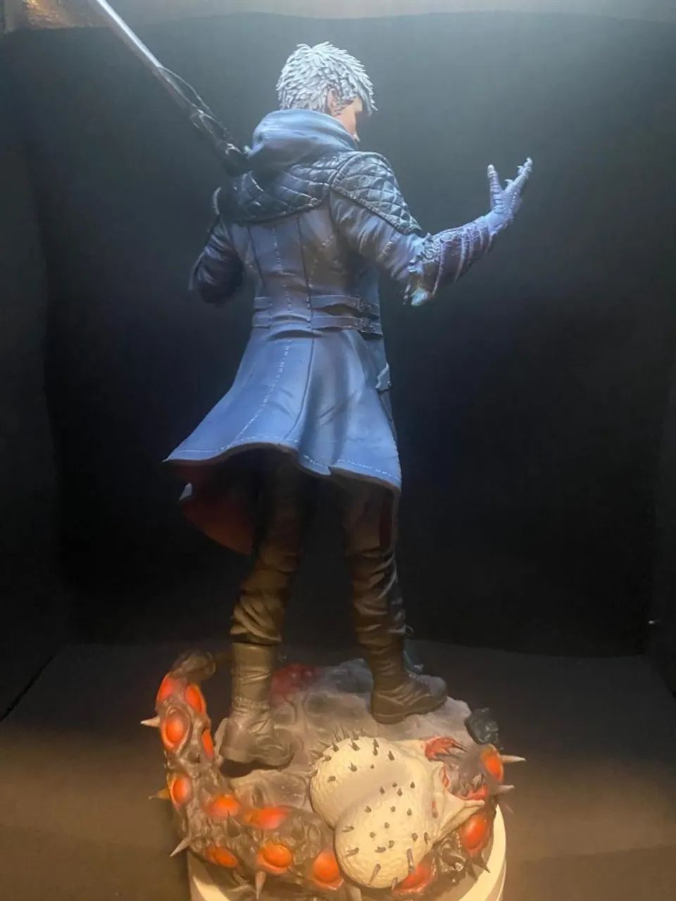 Action Figure Nero - Devil May Cry 5 (em resina) - Foto 2