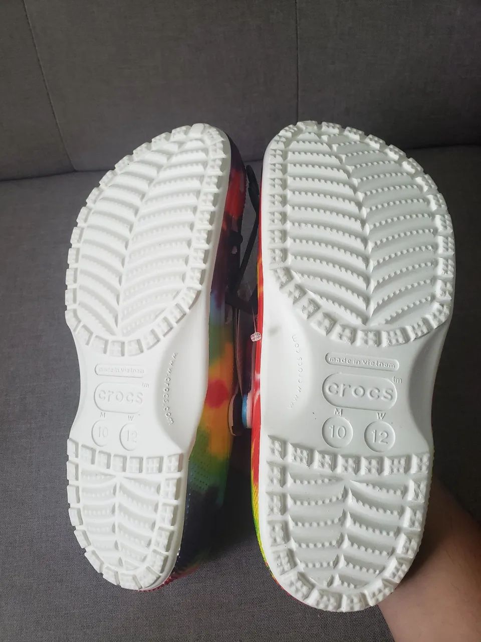 Crocs multicolor novo número 41 ! - Foto 3