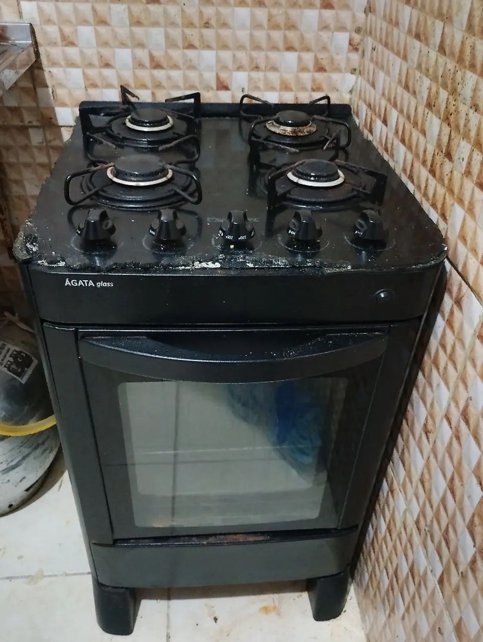 Fogão usado pegando tudo