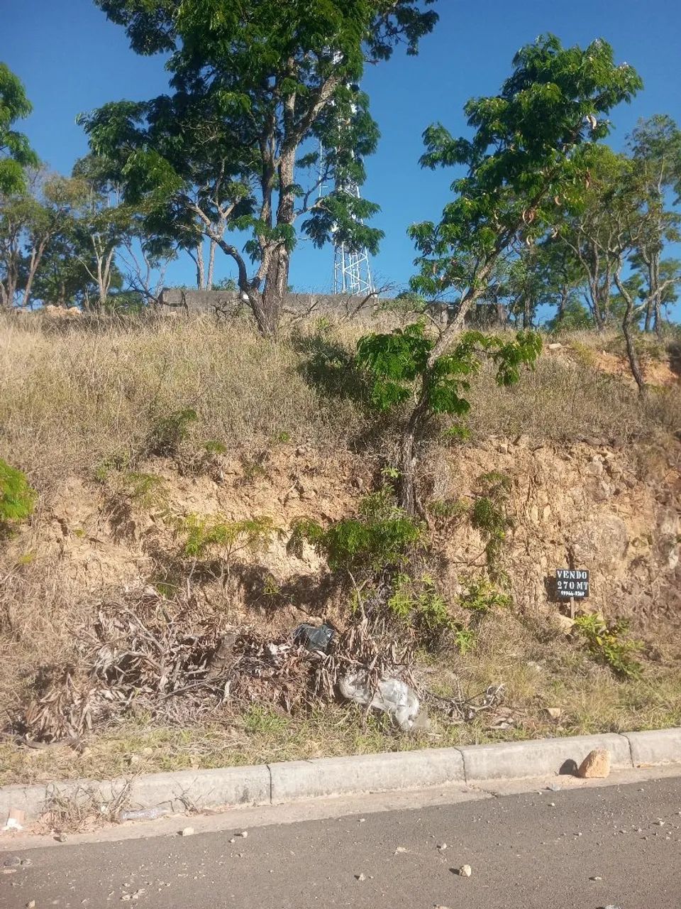 VENDO TERRENO