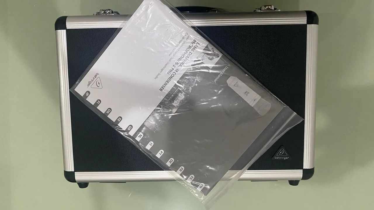 Microfone condensador de estúdio profissional Behringer B-2 PRO  - Foto 3