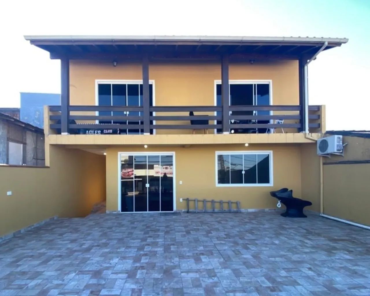 Prédio à venda no bairro Bom Viver com 04 apartamentos e 02 salas comerciais - Foto 2