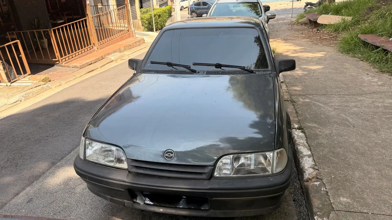 Chevrolet Monza GL 1.8 Efi/ SL/ L/ 650/barc. 2e4p 1996