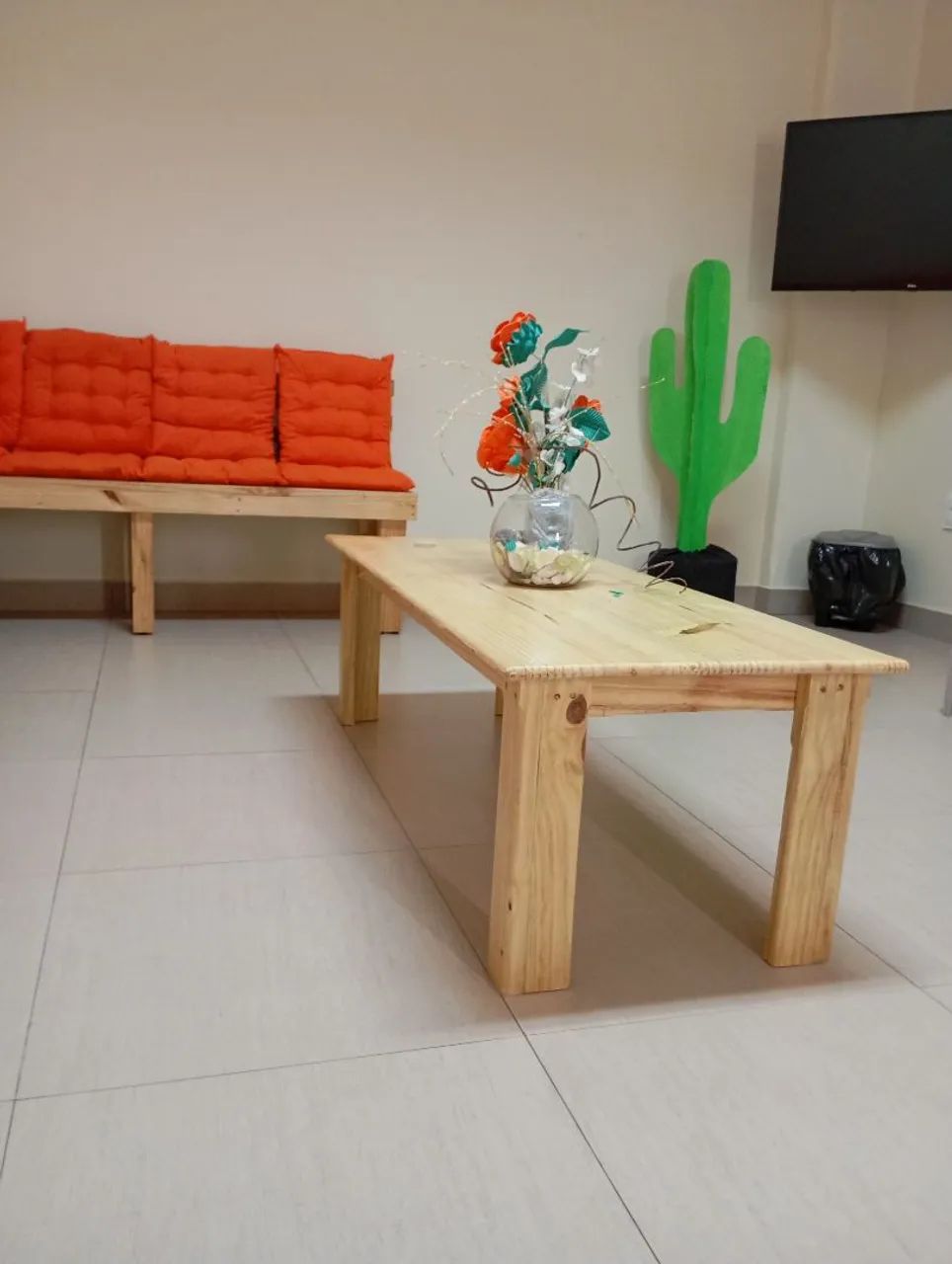 Mesa de centro em madeira