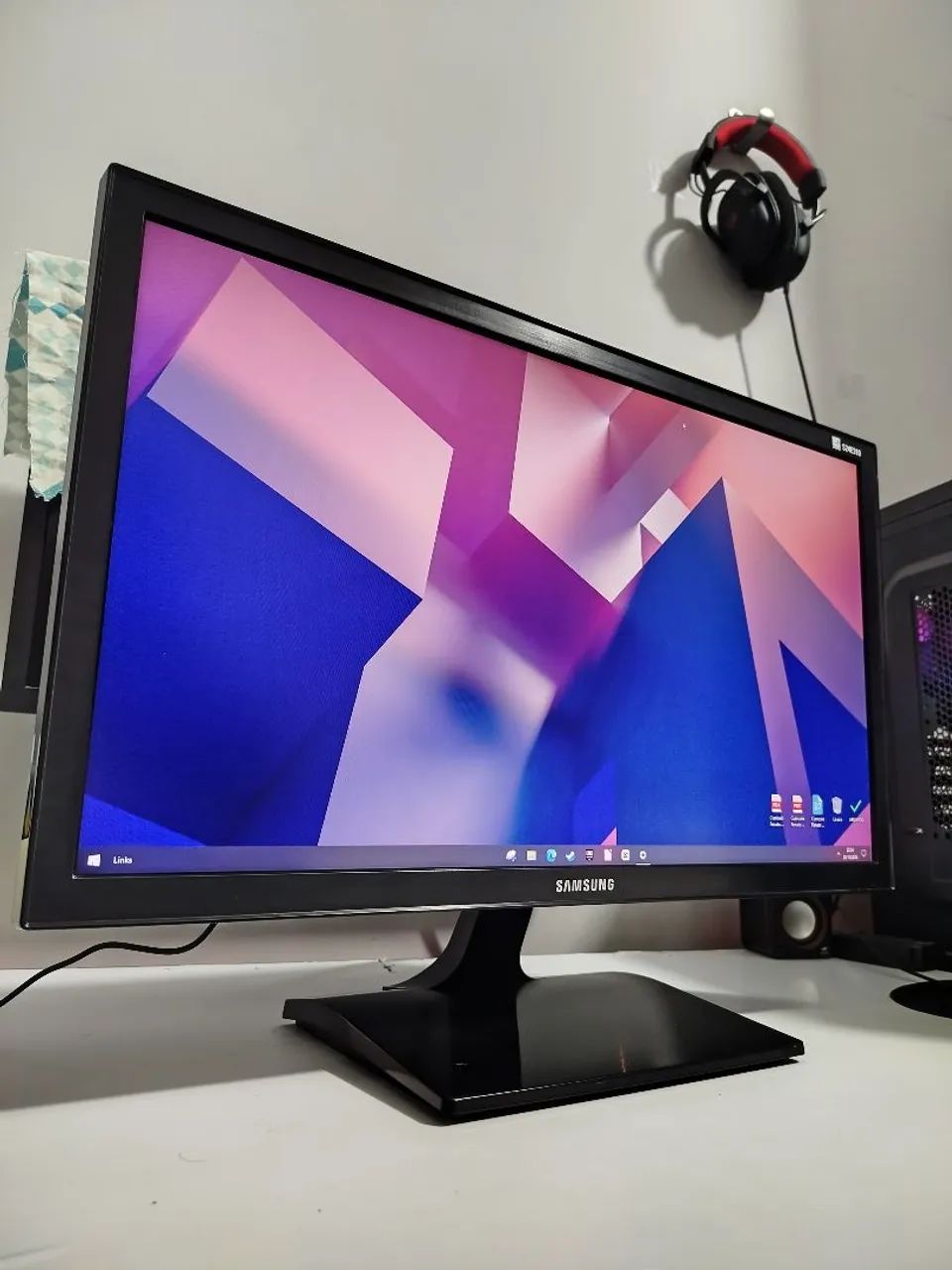 Monitor SAMSUNG 24 Polegadas MUITO NOVO - Foto 2
