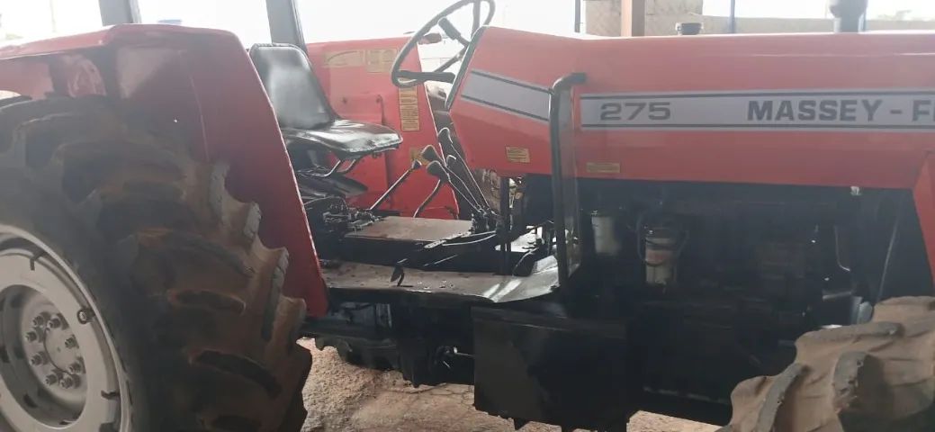 Trator Massey 275 4x4 - Foto 4