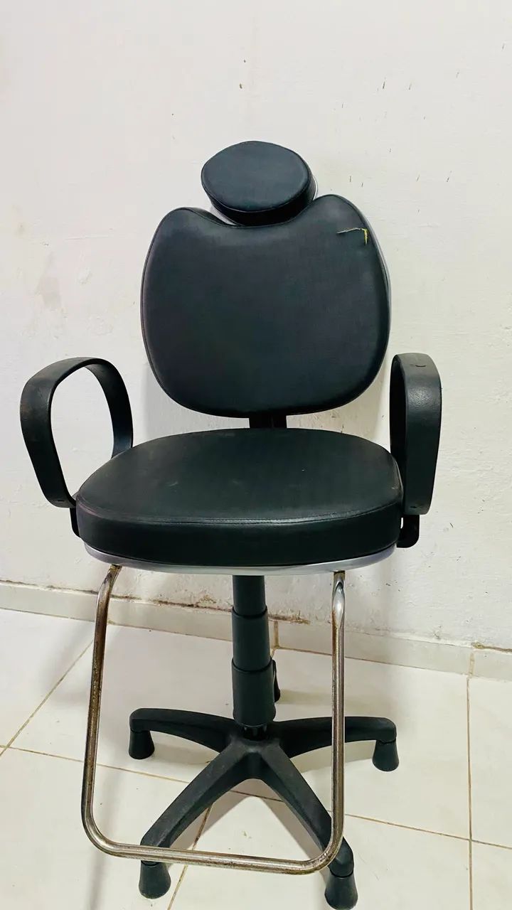 Cadeira profissional salão e barbearia  - Foto 5