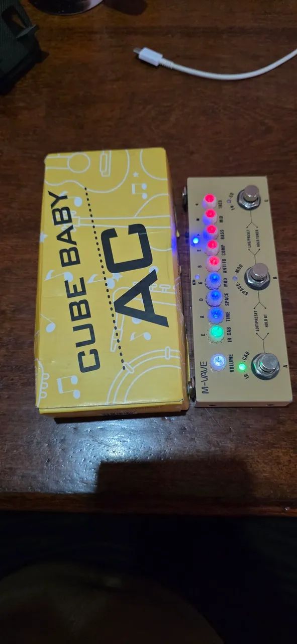 Pedal M-VAVE Cube Baby AC 