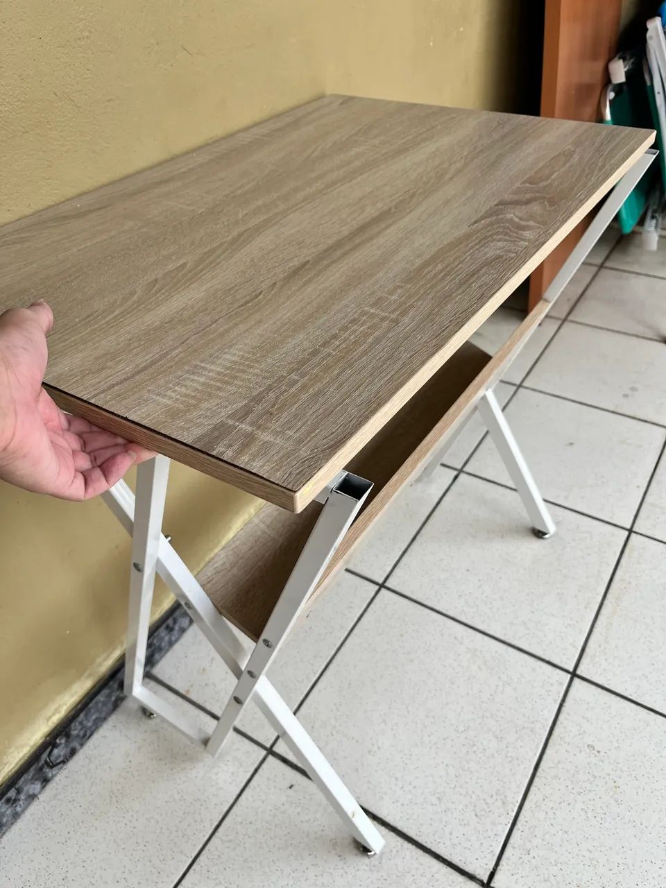 Escrivaninha/Mesa de estudo - Foto 3