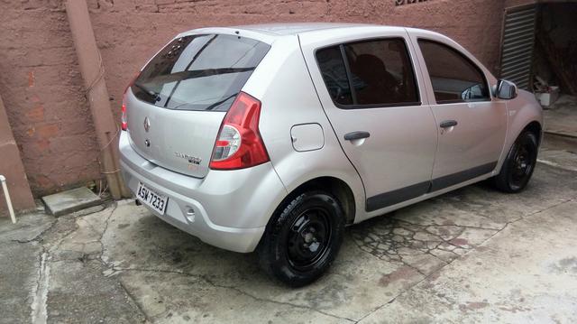 Sandero Expression 2011