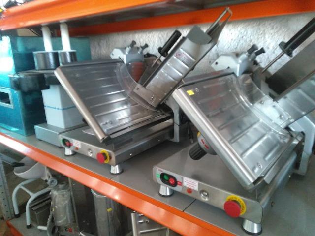 Fatiador de frios bermar total inox 304 .