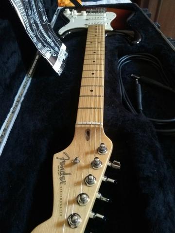Guitarra Fender American Standard Stratocaster Sunburst - Foto 5
