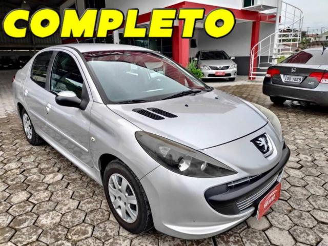 Peugeot 207 Sedan PASSION XR 1.4 2011 COMPLETO (FINANCIA TOTAL) - Foto 2