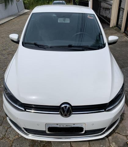 Vendo Volkswagen Fox Highline i motion 1.6 120cv automatizado - Foto 4