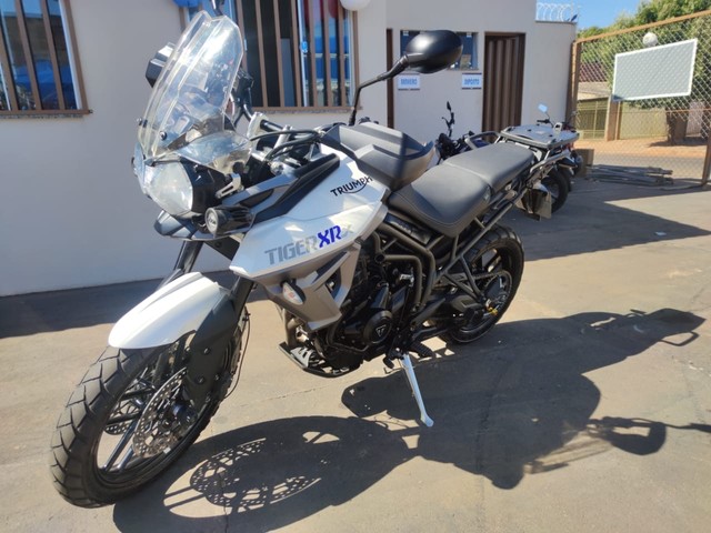 TRIUMPH TIGER 800 XRX