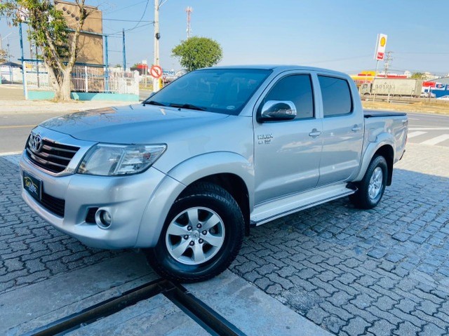 HILUX CABINE DUPLA SRV 4X4 2.7 FLEX AUTOMÁTICO + GNV INJETÁVEL