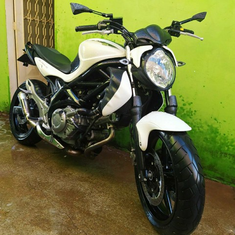 SUZUKI GLADIUS 650CC