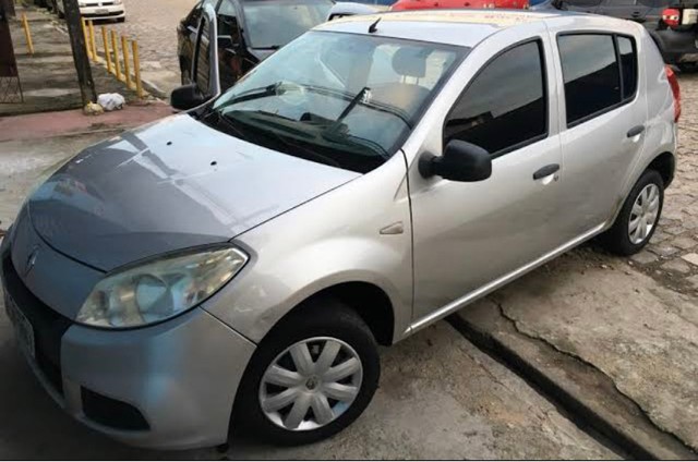SANDERO 2014 COMPLETO 93.000 KM PNEUS NOVOS