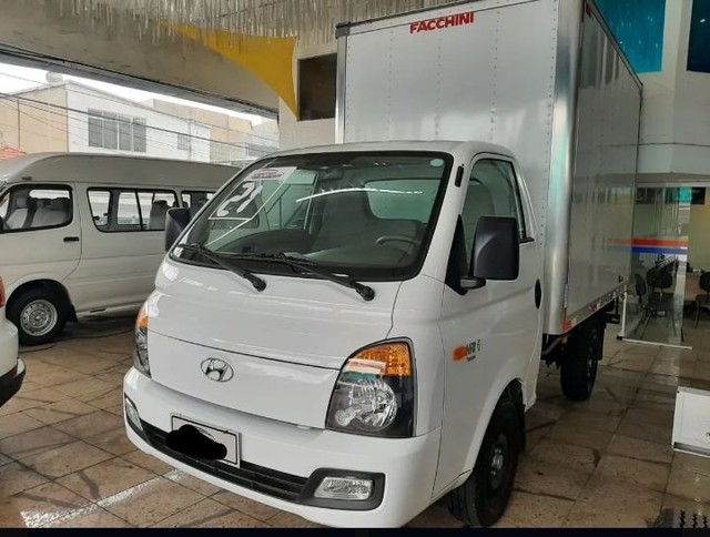 HYUNDAI HR 2.5 HD CAB. CURTA S/ CARROCERIA TCI 2P