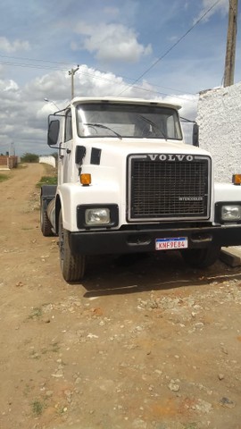 CAMINHÃO VOLVO N 12 CAVALINHO