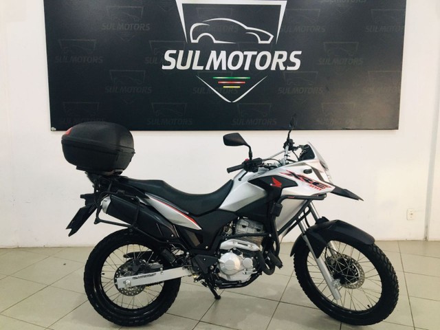 MOTO NOVA ZERADA IMPECÁVEL SEM DETALHES DE USO XRE300 APENAS 1.800KM