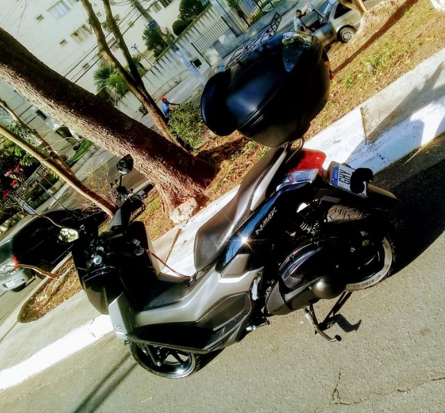 MOTOCICLETA YAMAHA
