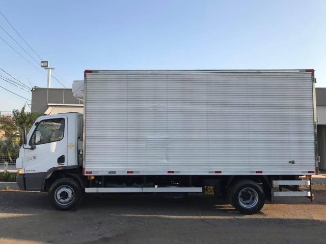 mb accelo 1016 bau refrigerado. - Foto 2