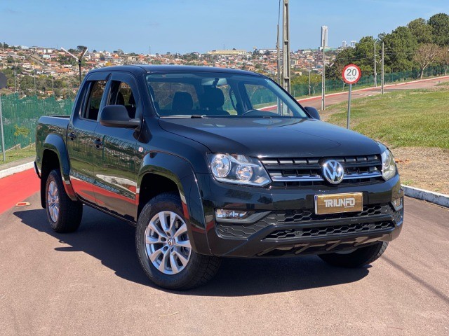 AMAROK TREND 4X4 DIESEL AUTO. 2018  REVISÕES VW / MULTIMÍDIA + GPS 