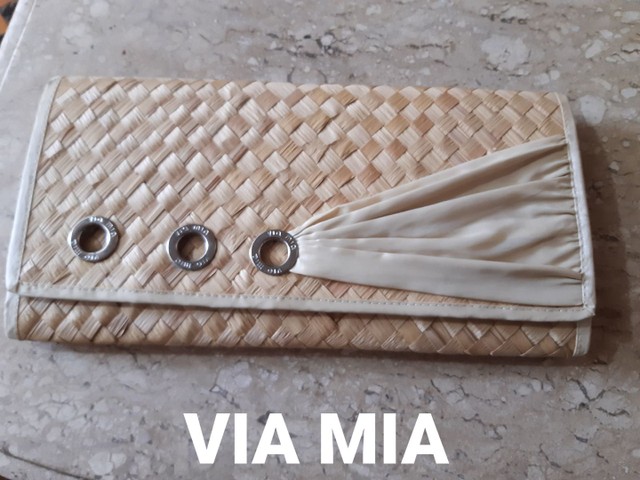 clutch via mia