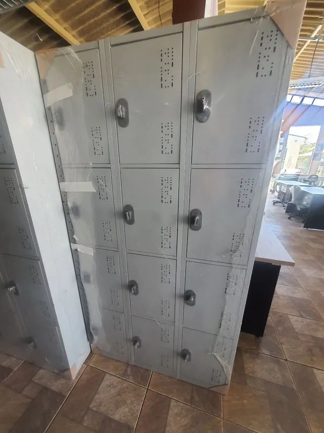 Armário guarda volume em aço 12 portas - Novo 