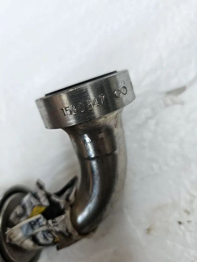 Trator esteira caterpillar D6T mangueira tubo novo original 2703462 - Foto 2