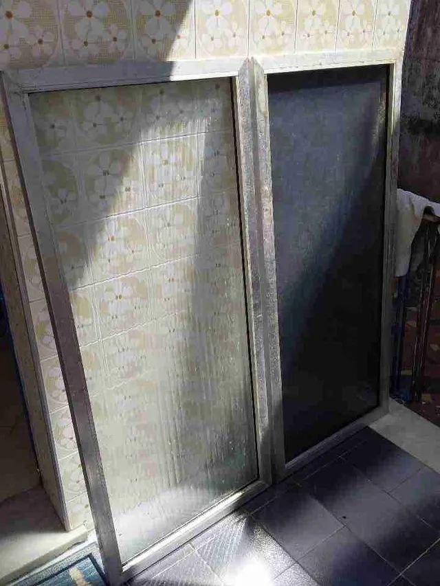 Portal e 4 portas de correr aluminio - Foto 2