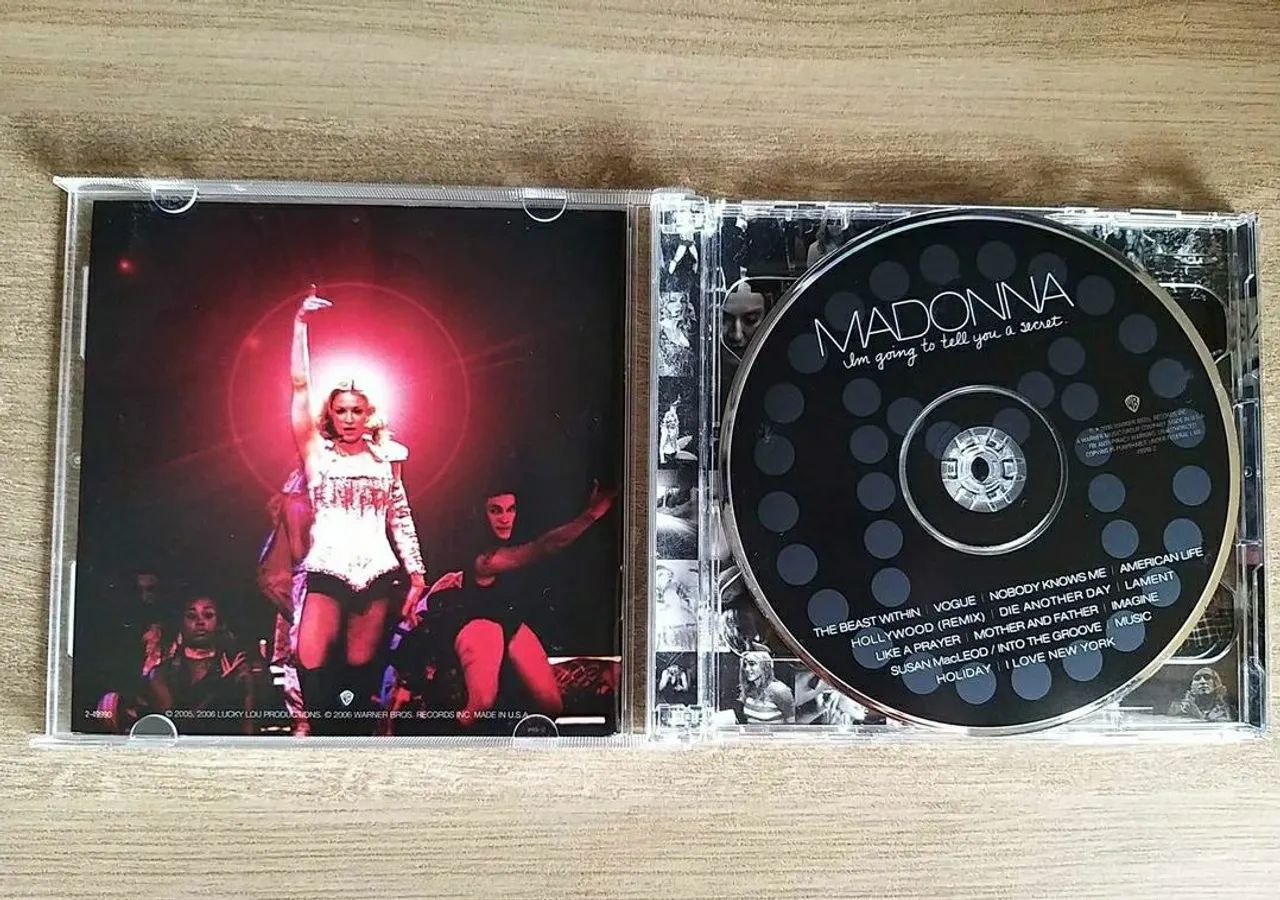 CD + DVD Madonna I'm Going To Tell You A Secret (Importado EUA) - Foto 3