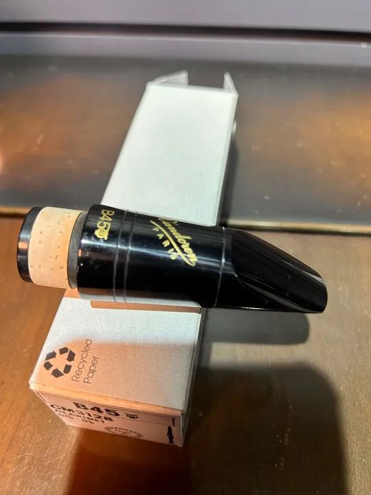 Boquilha Vandoren B45 Lira NOVA 