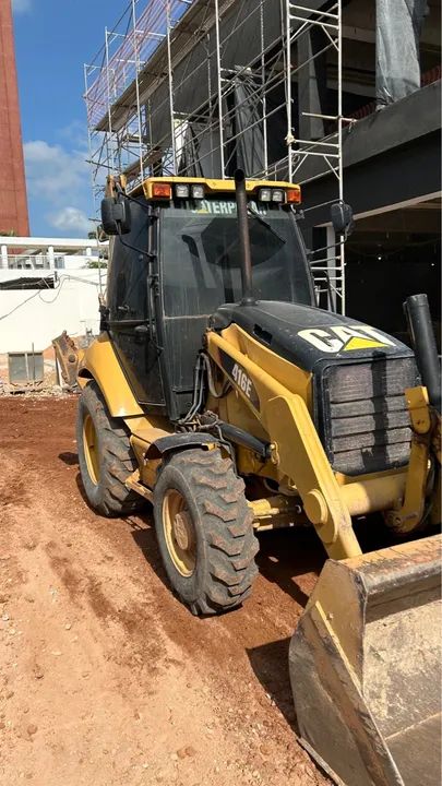 Retroescavadeira Caterpillar 416E Venda e aluguel