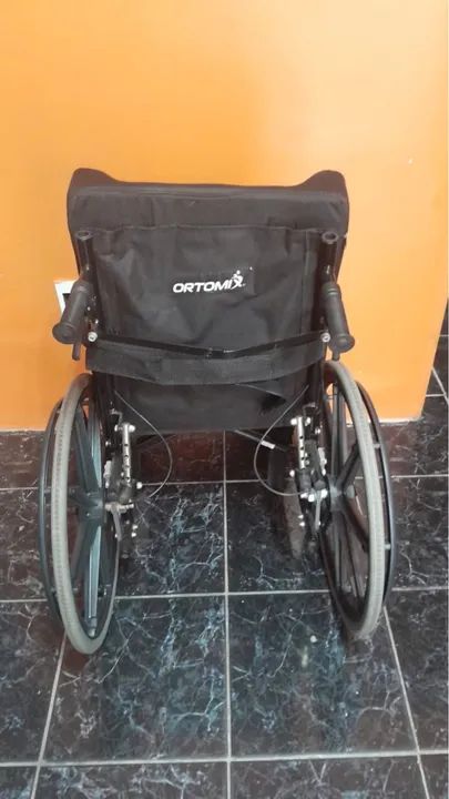 Cadeira de Rodas - Foto 3
