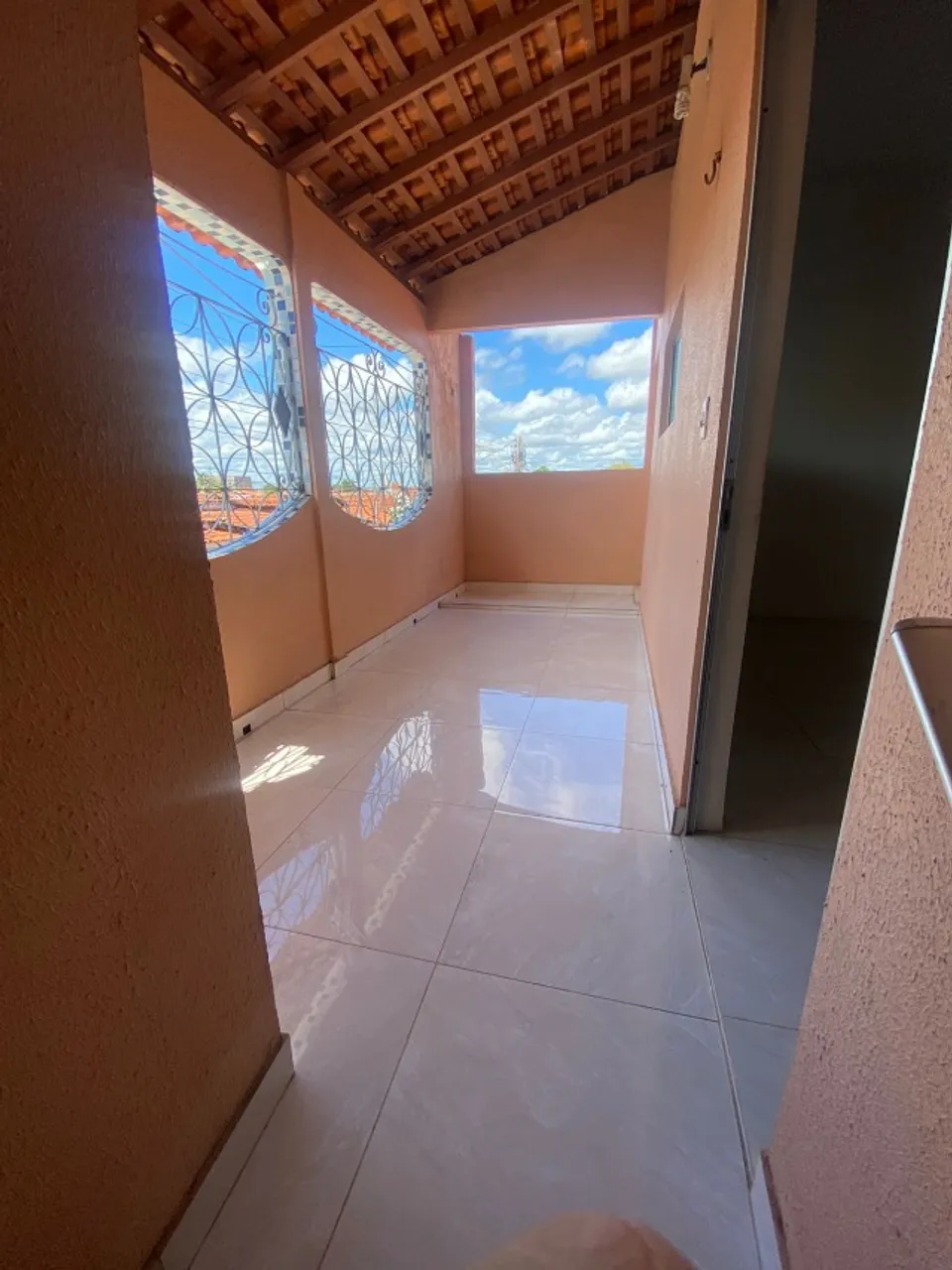 Casa duplex no Dirceu, excelente localização