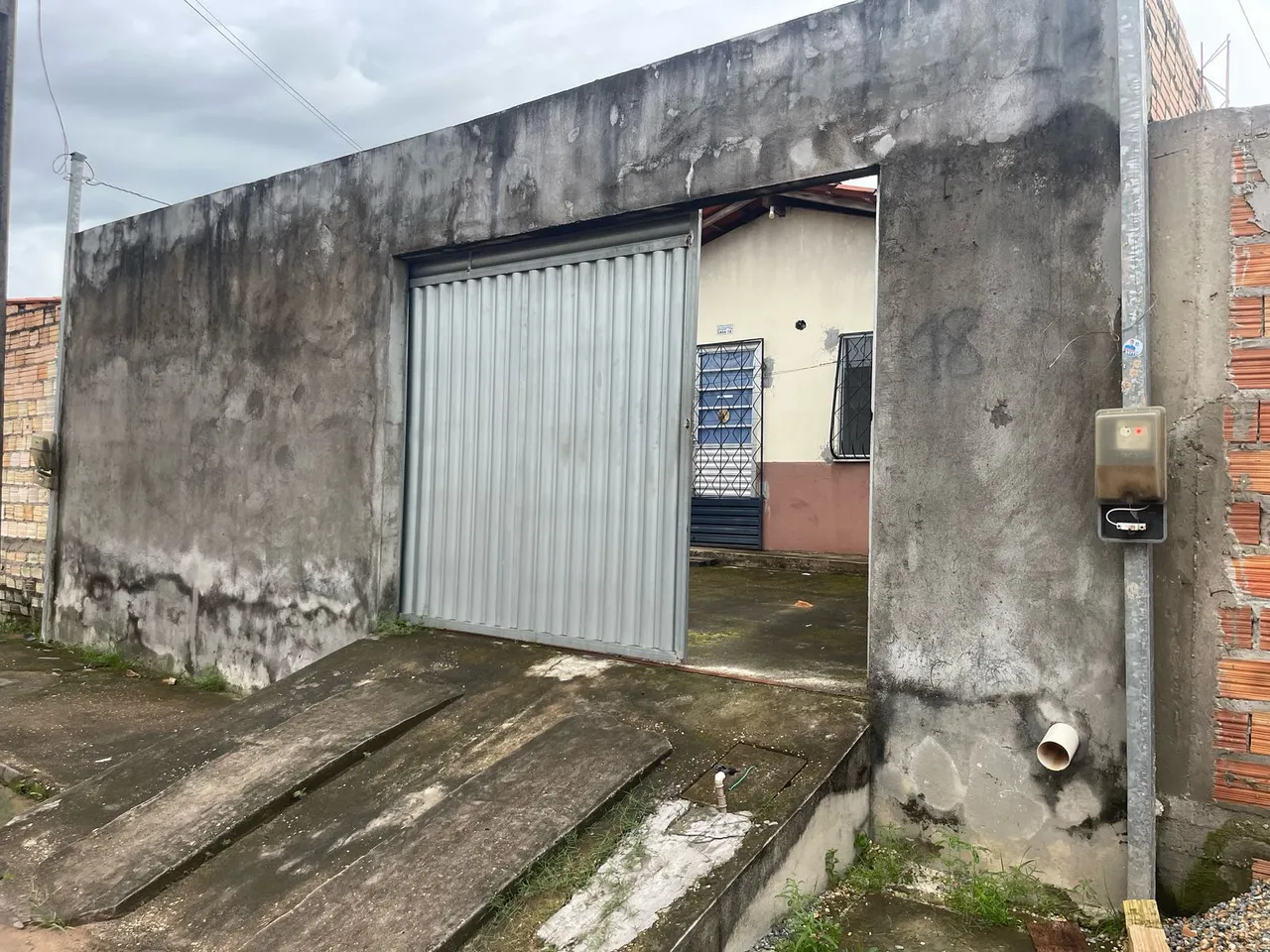 Vendo esta casa com urgência! Avista ou parcelado.