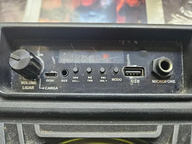Caixa Amplificada Lenoxx CA-60 Rádio FM, USB, Entrada Microfone, Bluetooth,  Luzes - Foto 4