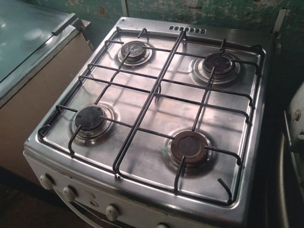 Fogao comtimental  4 B  altmatico forno bom conservado  funciona td  entrega  pq tx - Foto 6